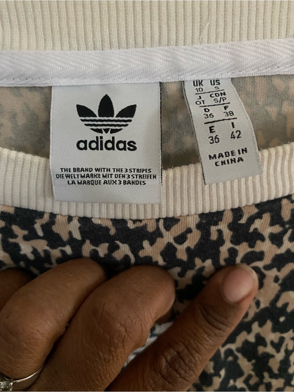 adidas Leopard-Print workout Set- Side Stripes - Picture 7 of 8